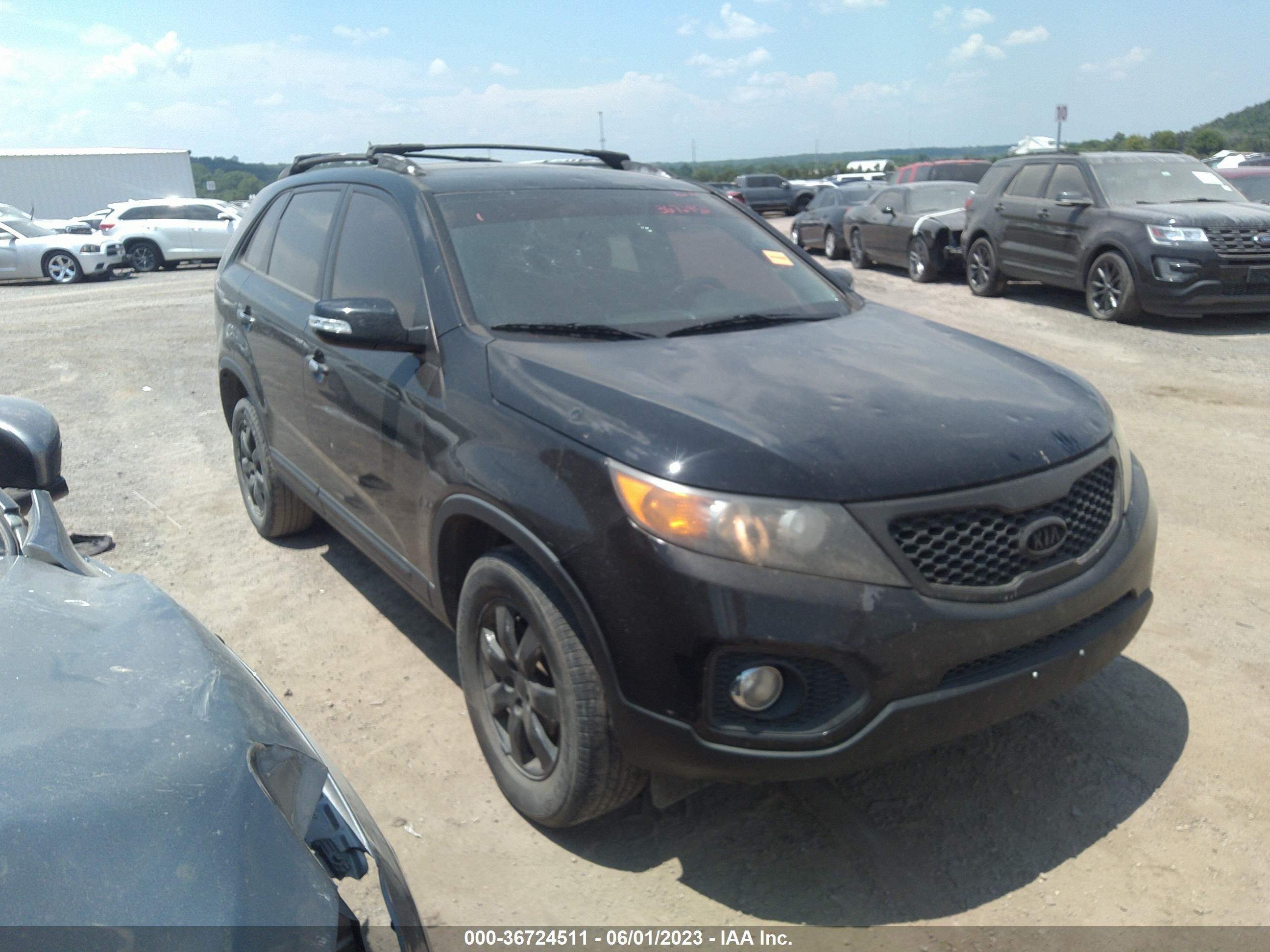 KIA SORENTO 2011 5xykt4a17bg183912