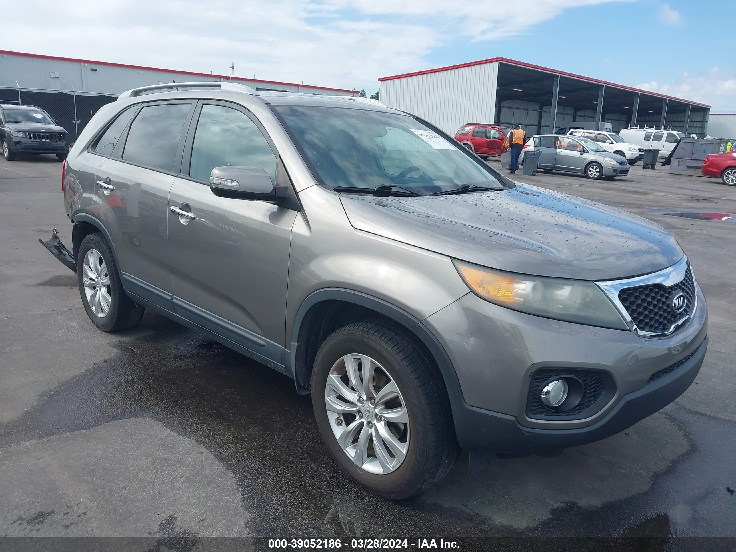 KIA SORENTO 2011 5xykt4a20bg088049