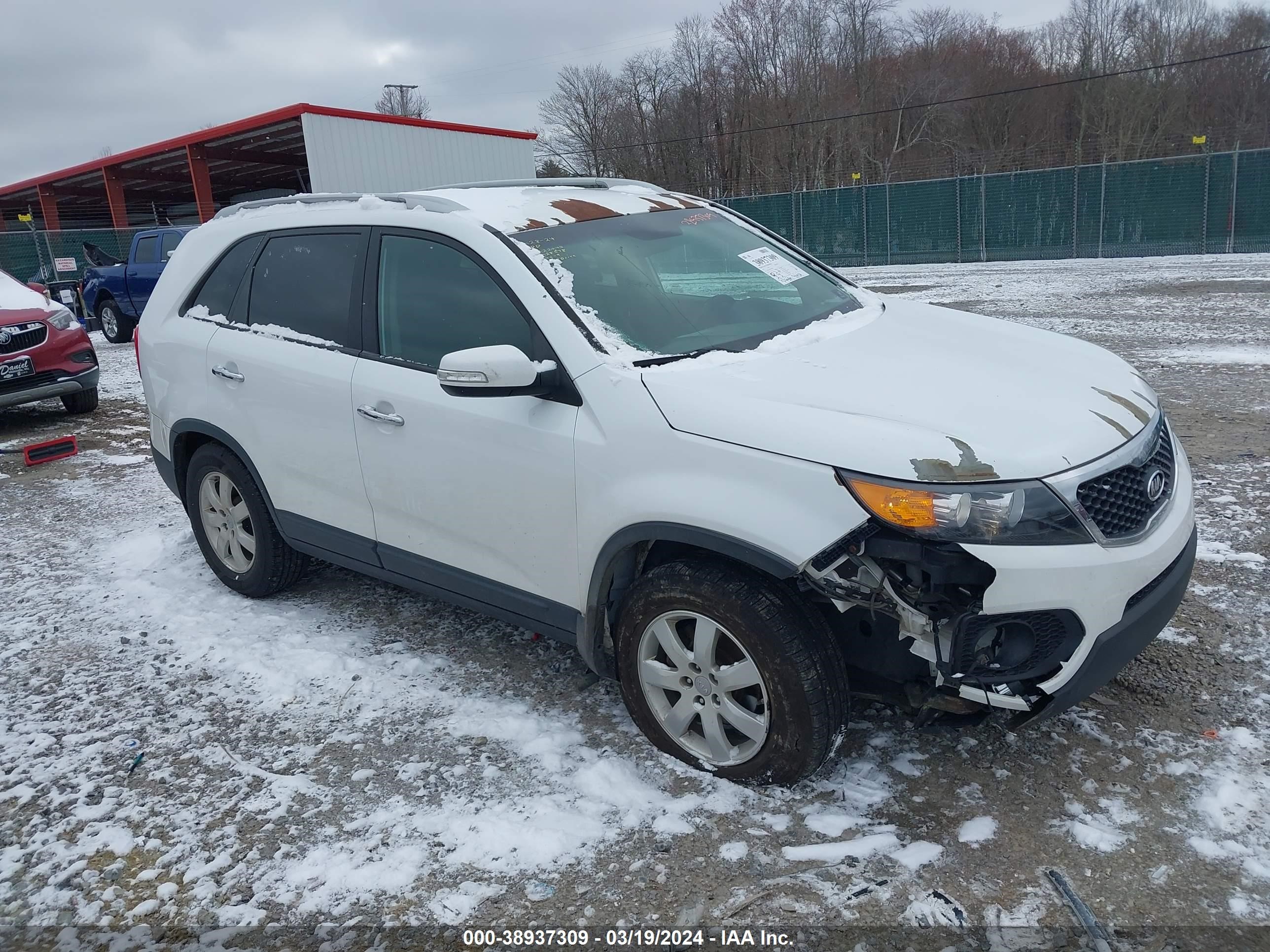 KIA SORENTO 2013 5xykt4a22dg420656