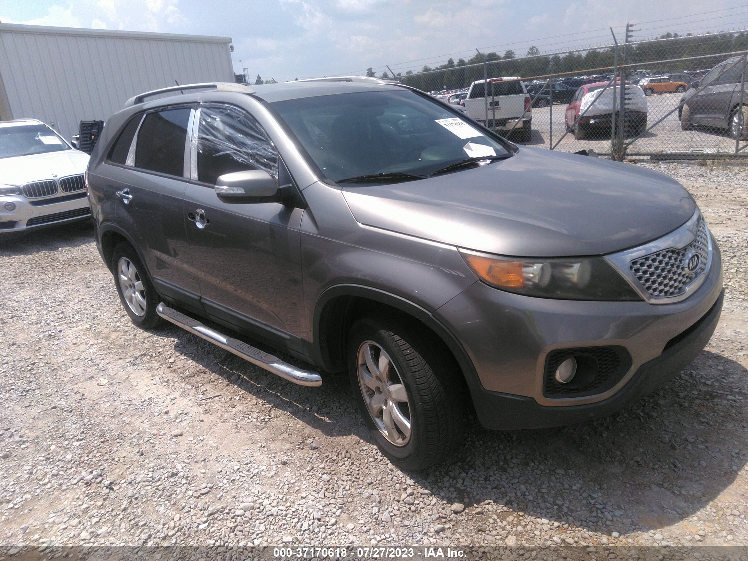 KIA SORENTO 2011 5xykt4a29bg123039