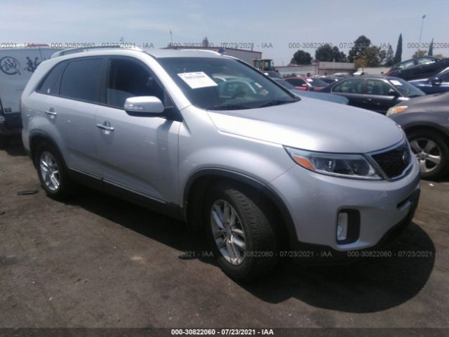 KIA SORENTO 2015 5xykt4a61fg554922