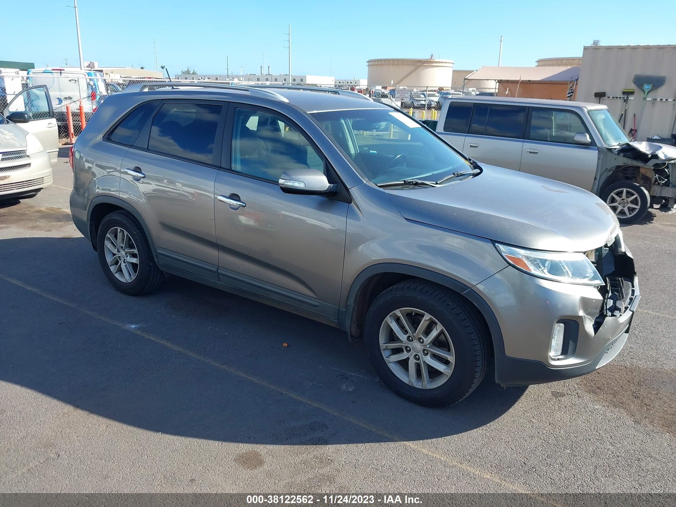 KIA SORENTO 2015 5xykt4a62fg564004