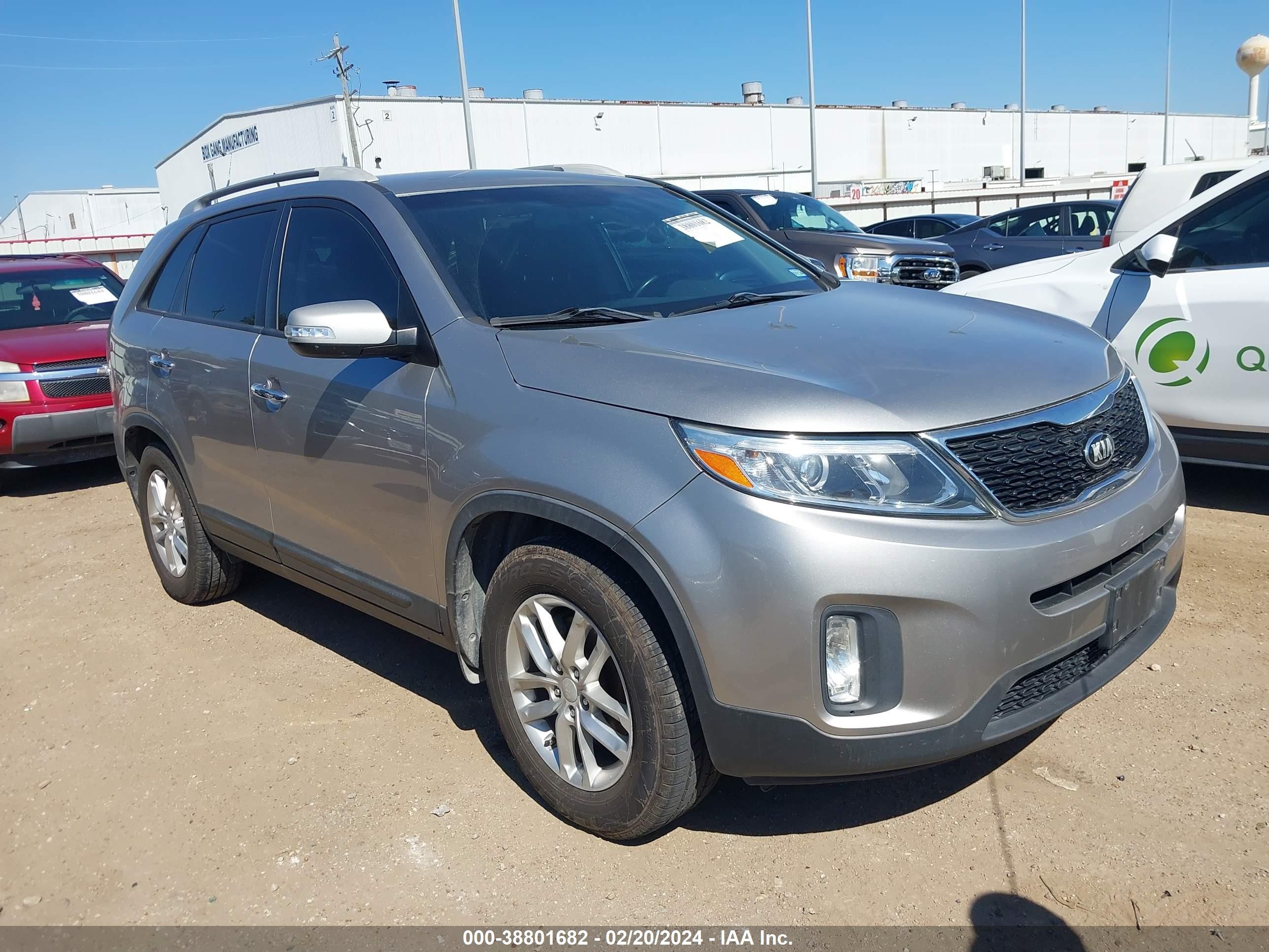 KIA SORENTO 2015 5xykt4a66fg588841