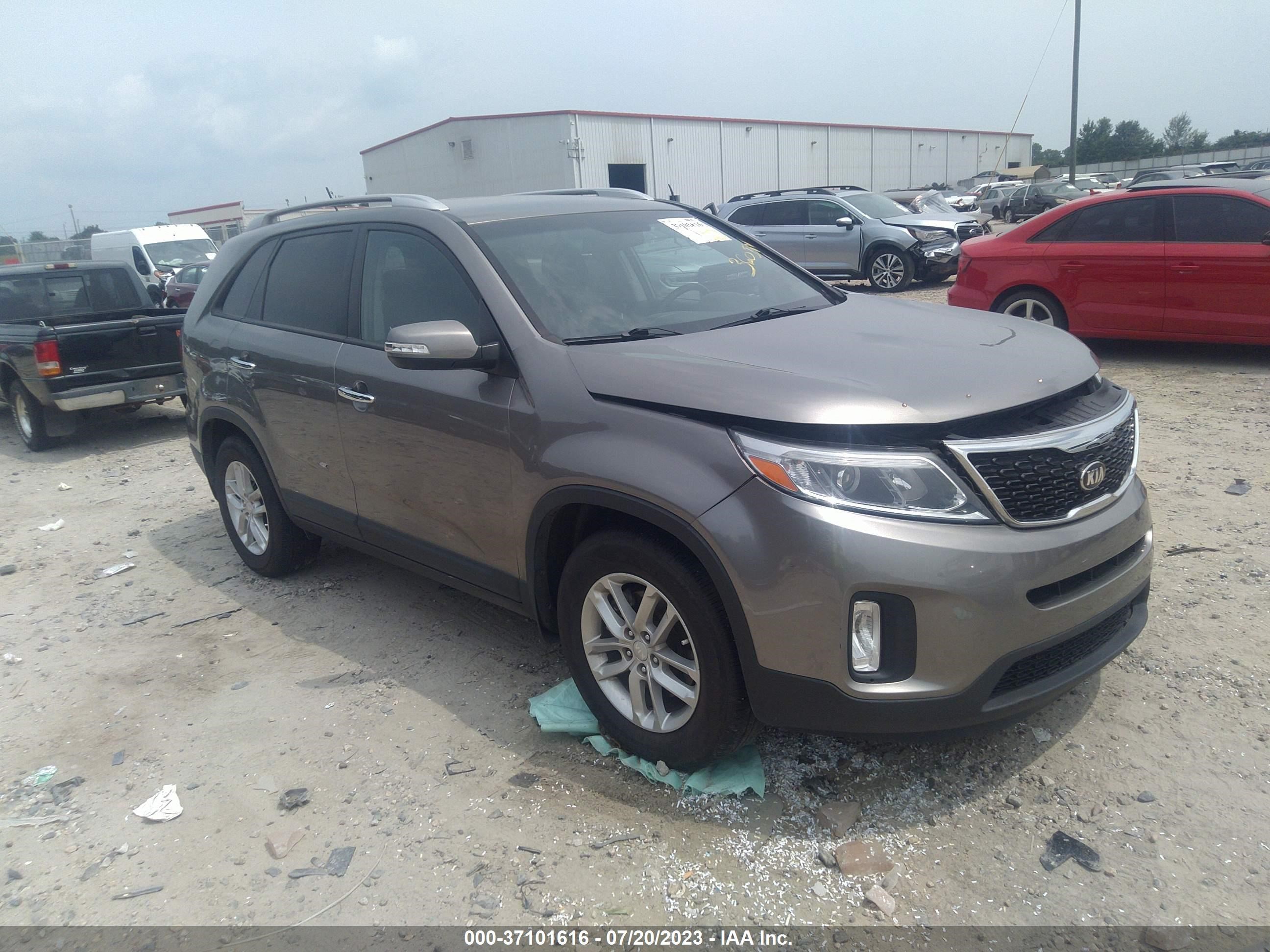 KIA SORENTO 2014 5xykt4a68eg494250