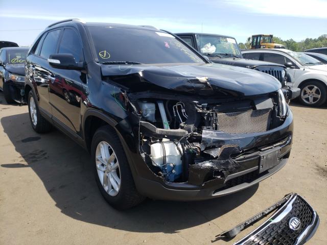 KIA SORENTO LX 2015 5xykt4a74fg574915