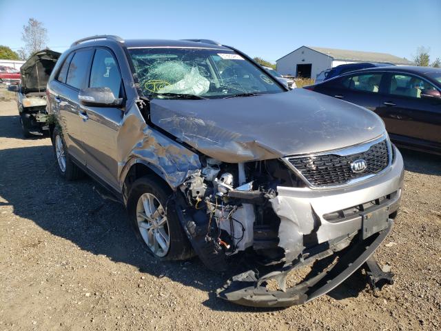 KIA SORENTO 2015 5xykt4a75fg643644