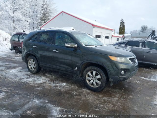 KIA SORENTO 2011 5xyktca10bg156173