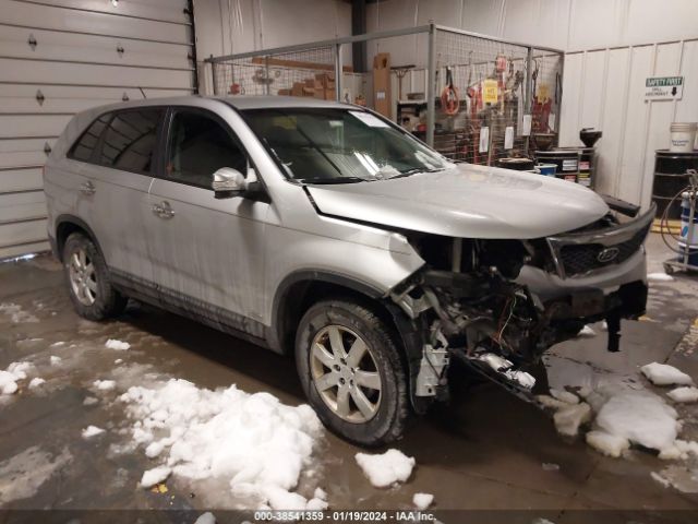 KIA SORENTO 2011 5xyktca11bg042666