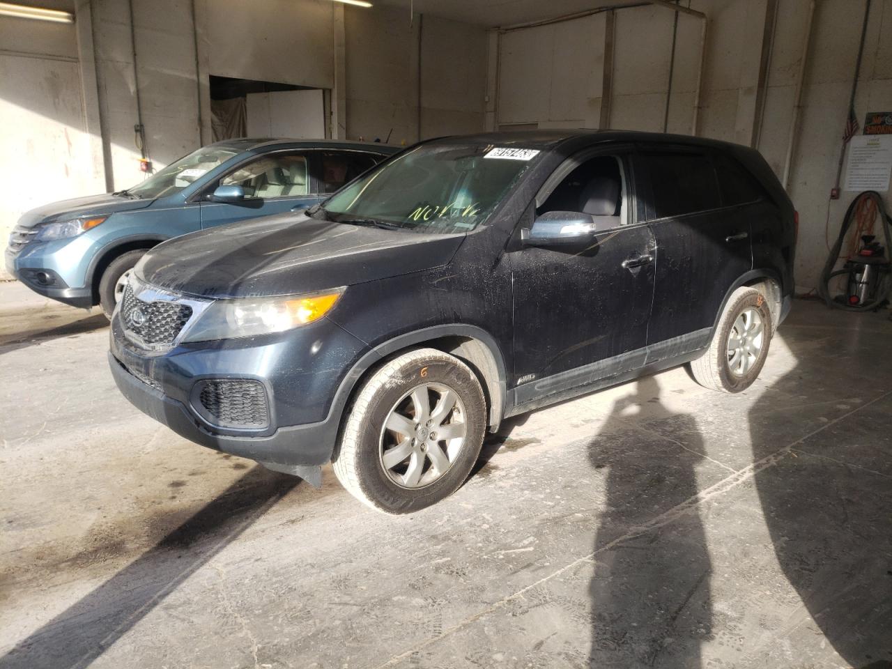 KIA SORENTO 2011 5xyktca11bg130245