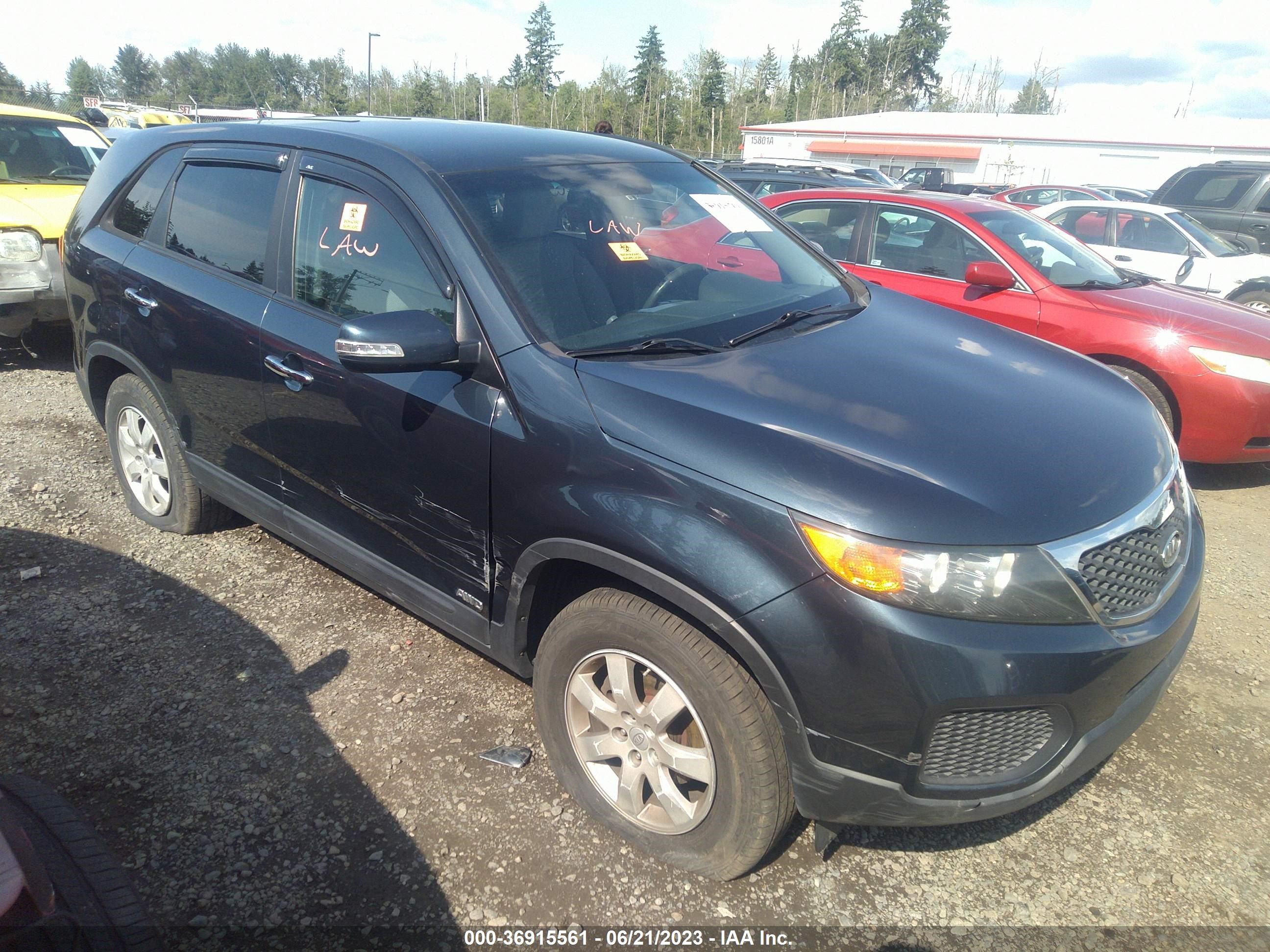 KIA SORENTO 2011 5xyktca12bg013984