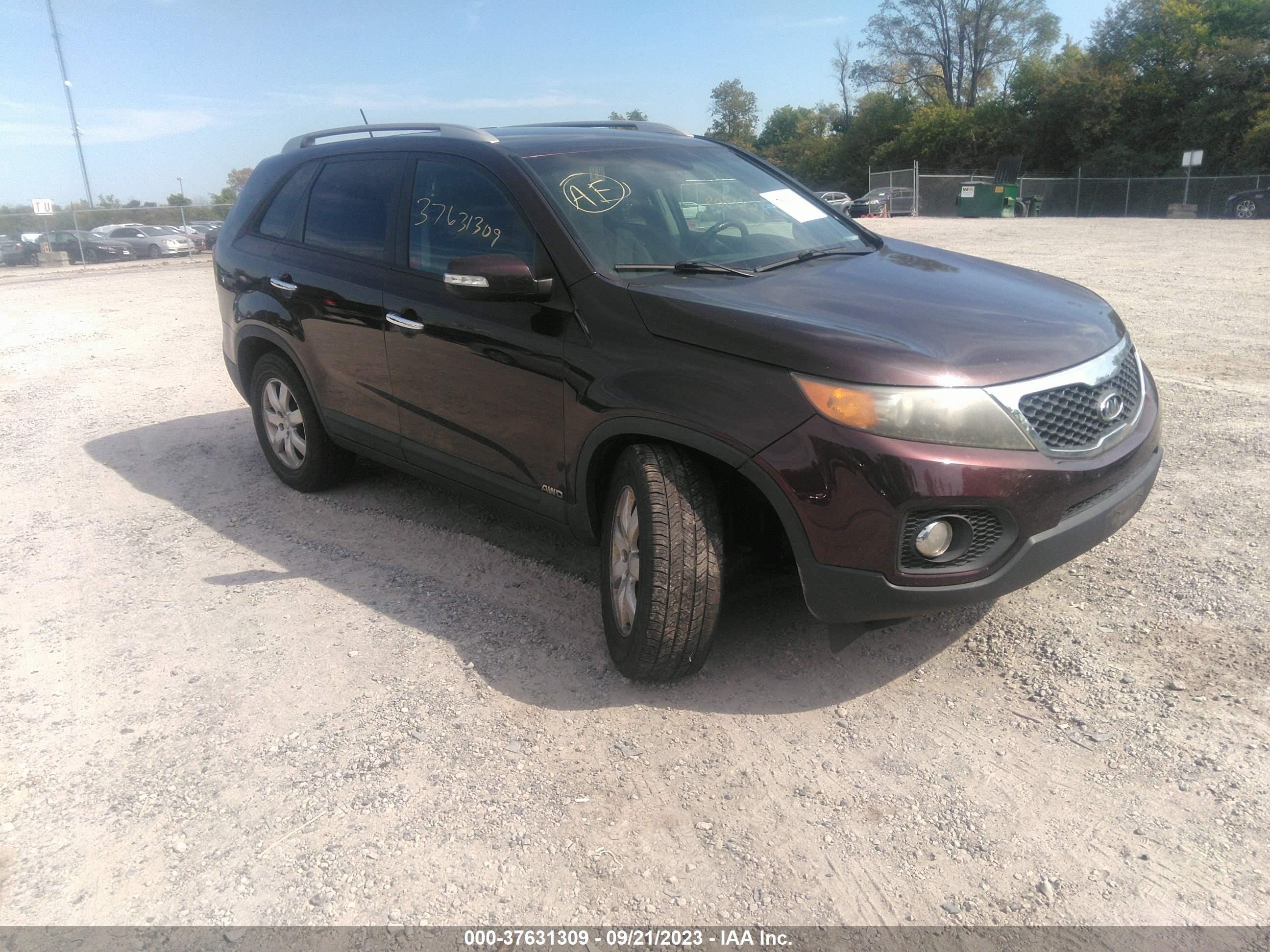 KIA SORENTO 2011 5xyktca14bg140638