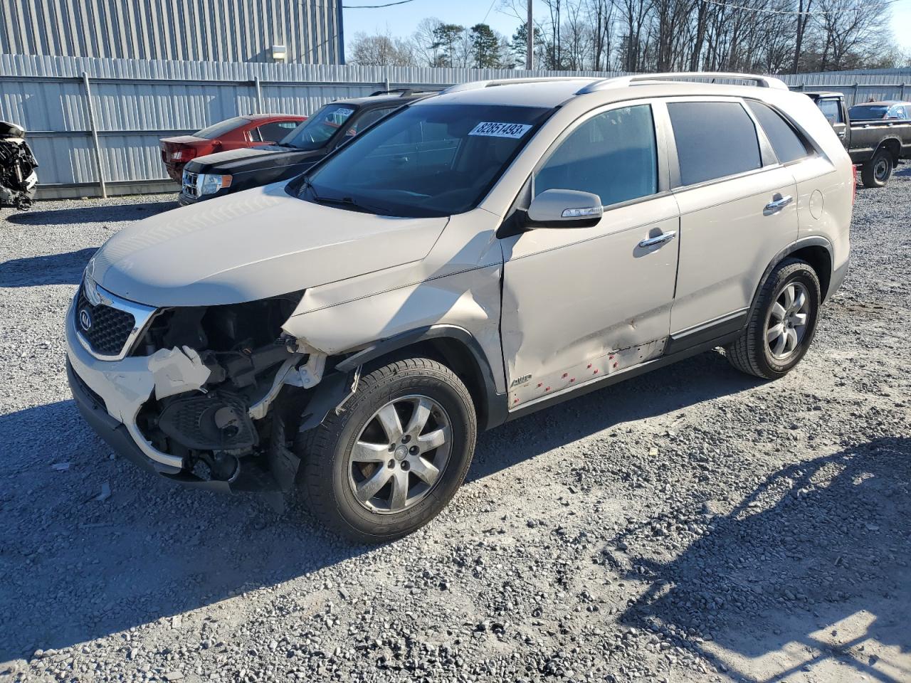 KIA SORENTO 2011 5xyktca17bg004908