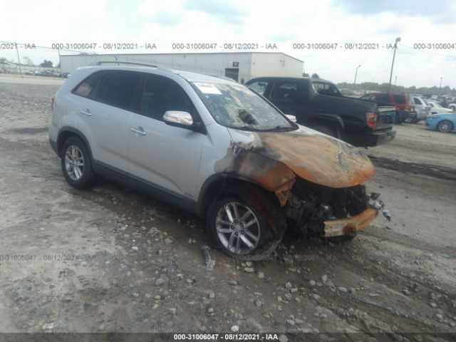 KIA SORENTO 2014 5xyktca61eg428567