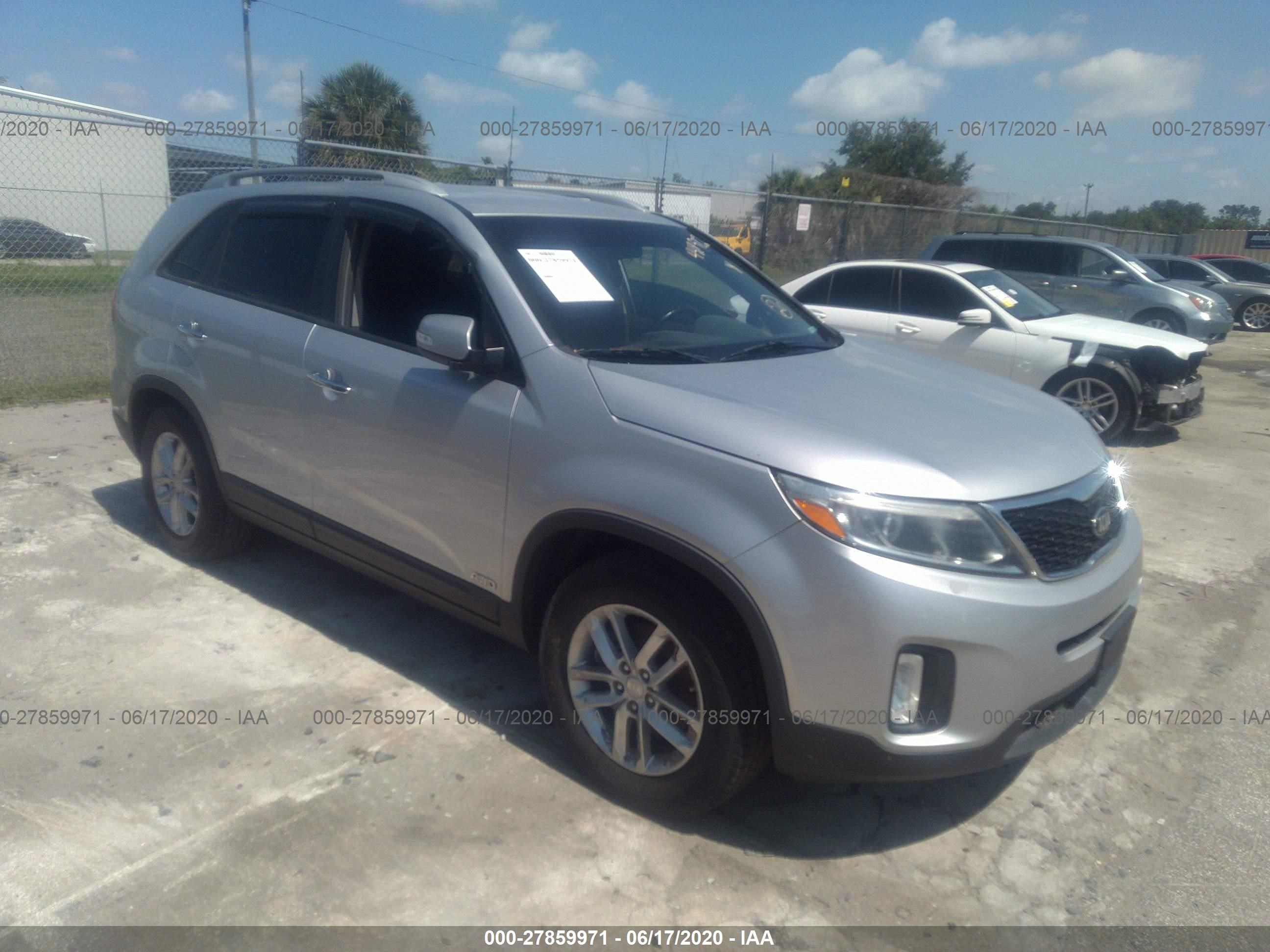 KIA SORENTO 2014 5xyktca63eg448982