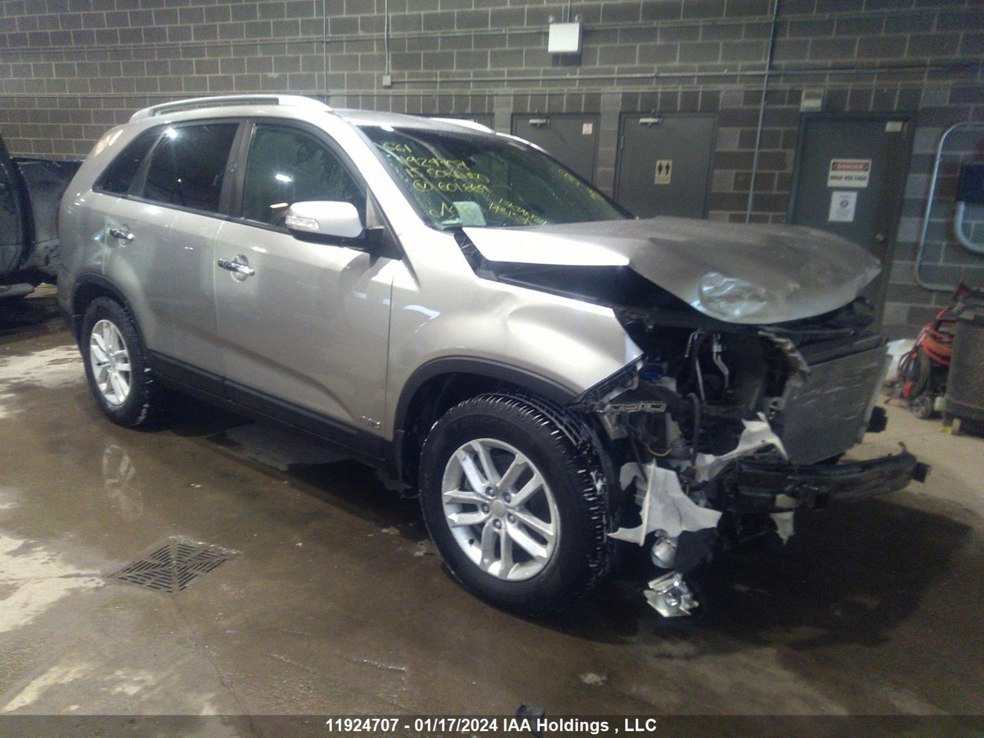 KIA SORENTO 2015 5xyktca64fg601869