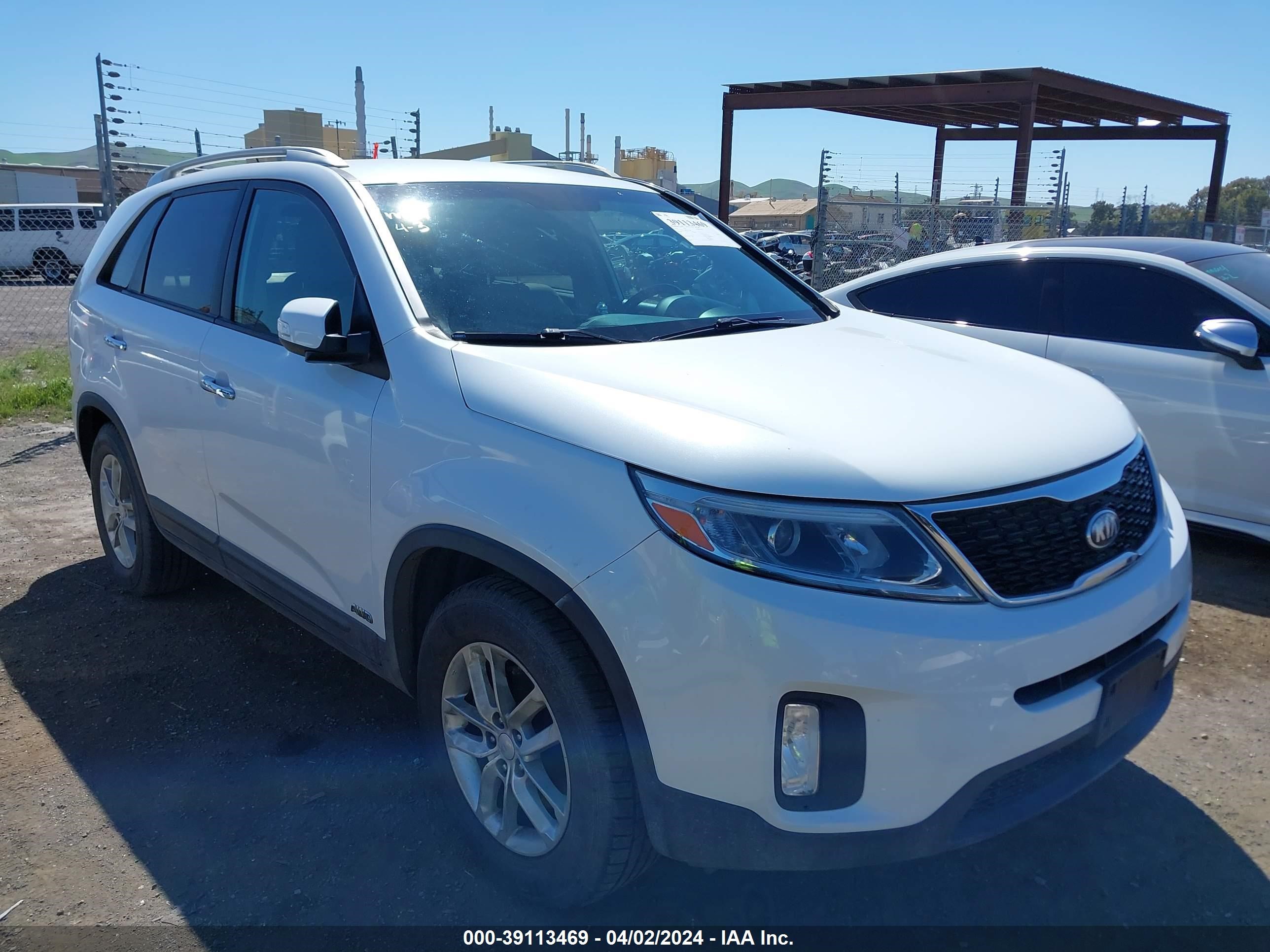 KIA SORENTO 2014 5xyktca66eg475786