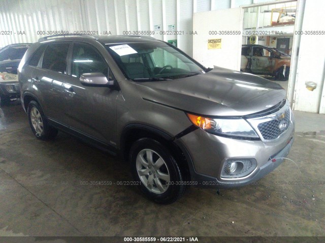 KIA SORENTO 2013 5xyktca68dg311955