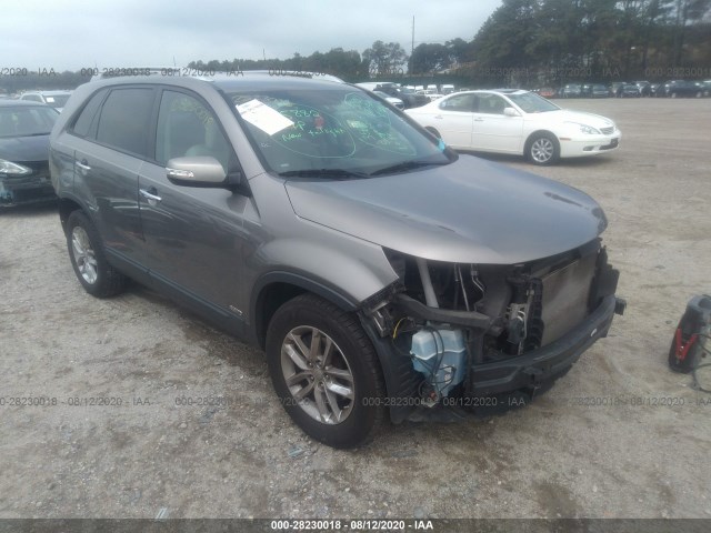 KIA SORENTO 2014 5xyktca68eg531002