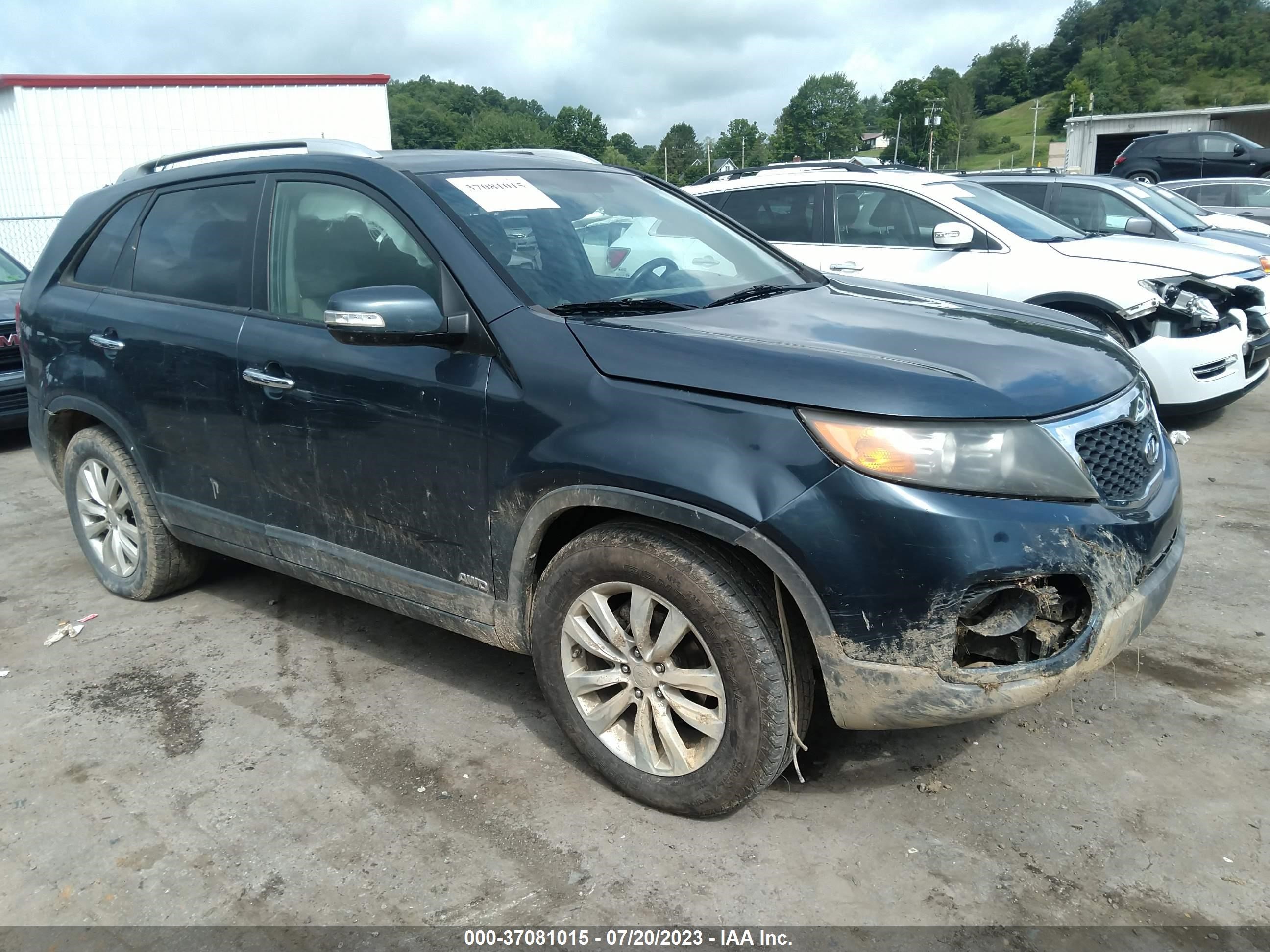 KIA SORENTO 2011 5xyktda24bg078348