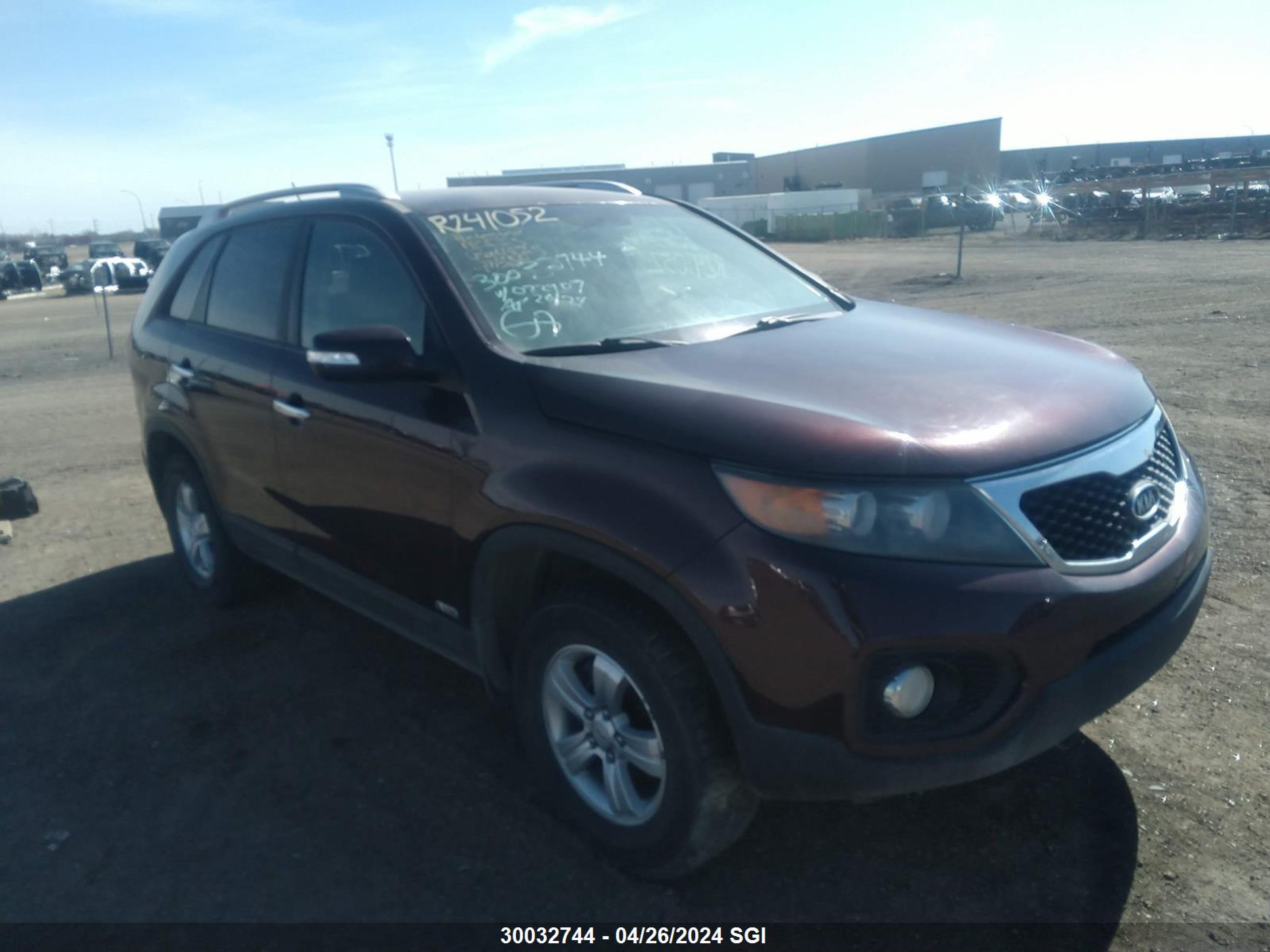 KIA SORENTO 2011 5xyktda29bg022907