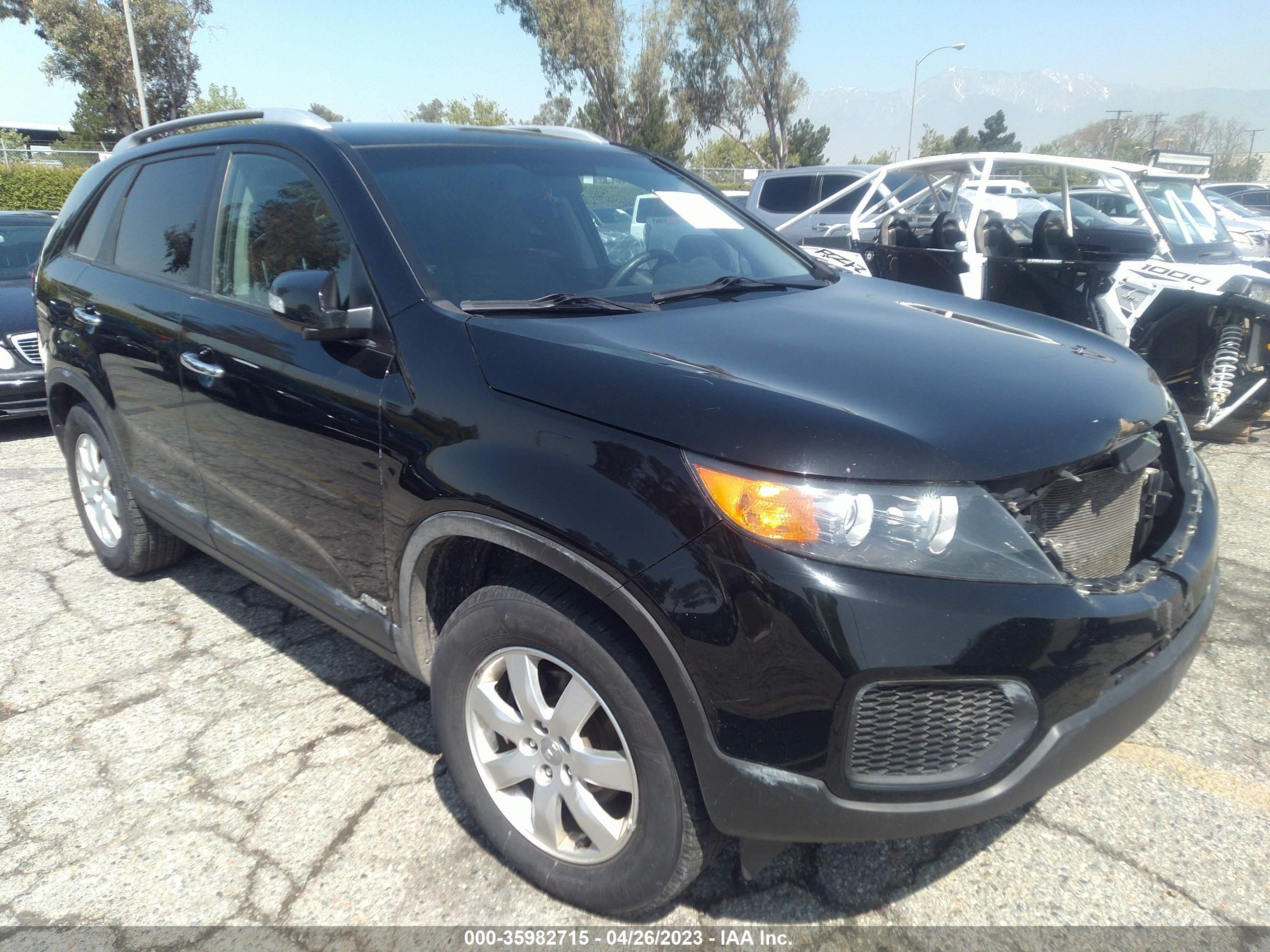 KIA SORENTO 2013 5xyktda29dg403210