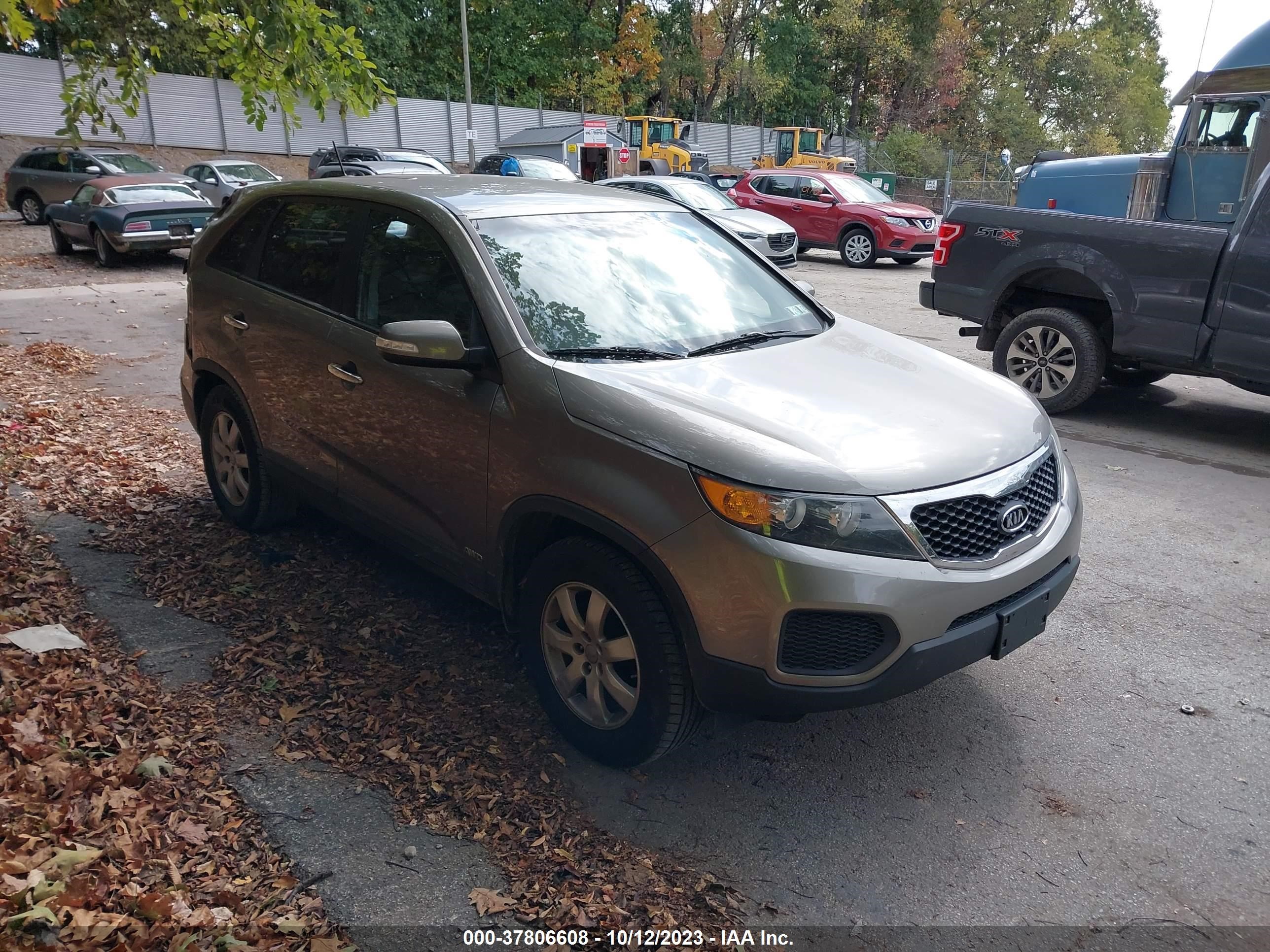 KIA SORENTO 2013 5xyktda60dg408959