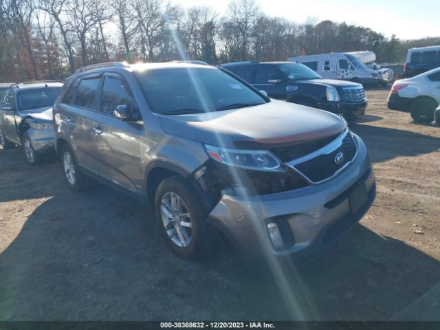 KIA SORENTO 2015 5xyktda60fg560338