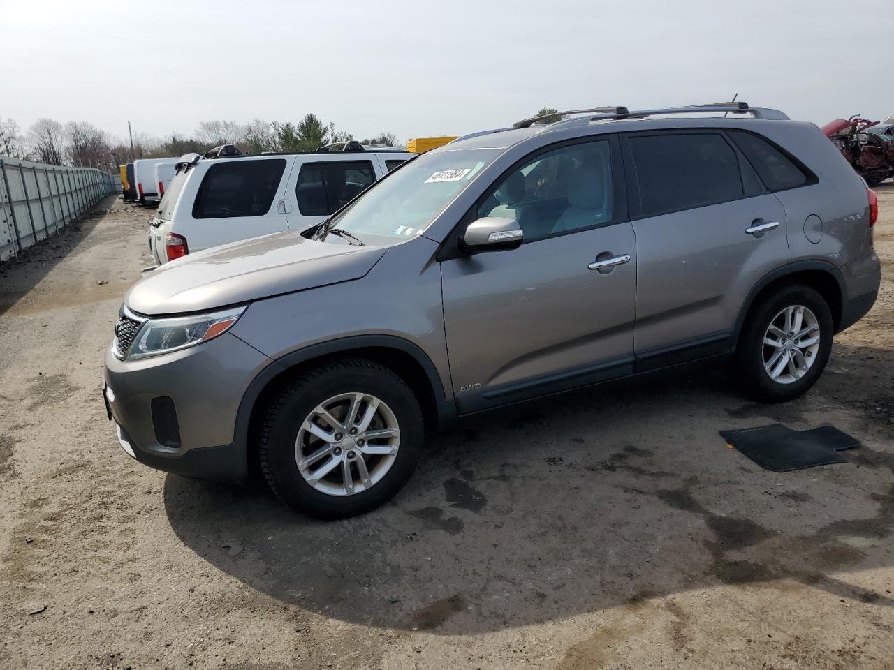 KIA SORENTO 2015 5xyktda70fg646211