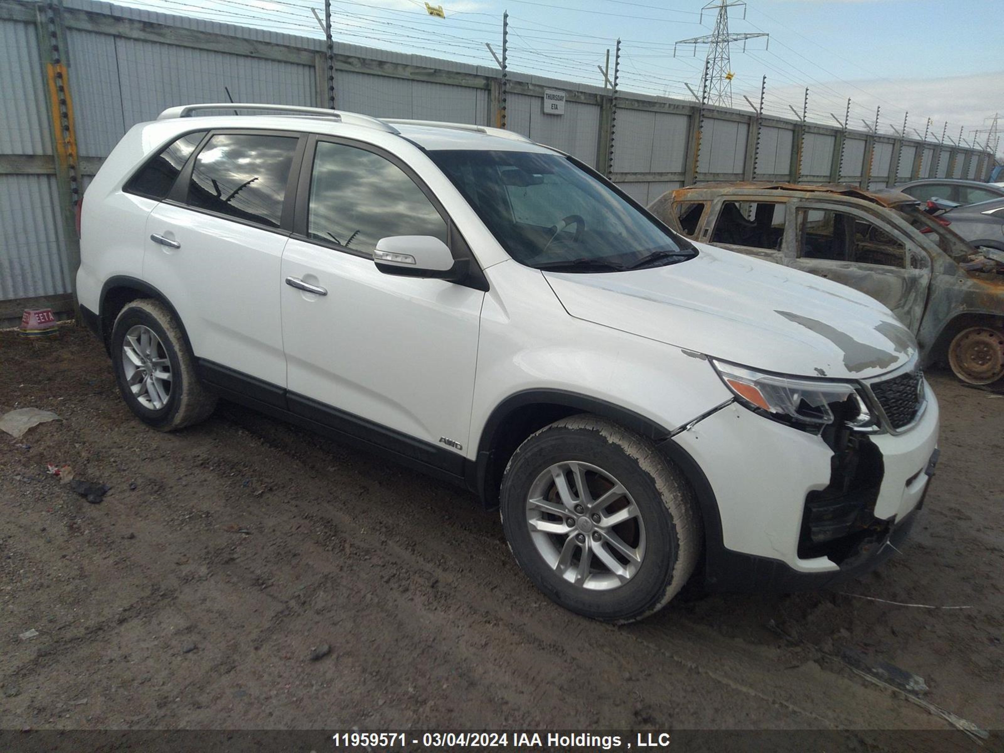 KIA SORENTO 2014 5xyktda75eg508047