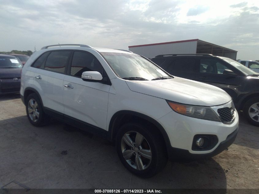 KIA SORENTO 2013 5xyku3a63dg385507