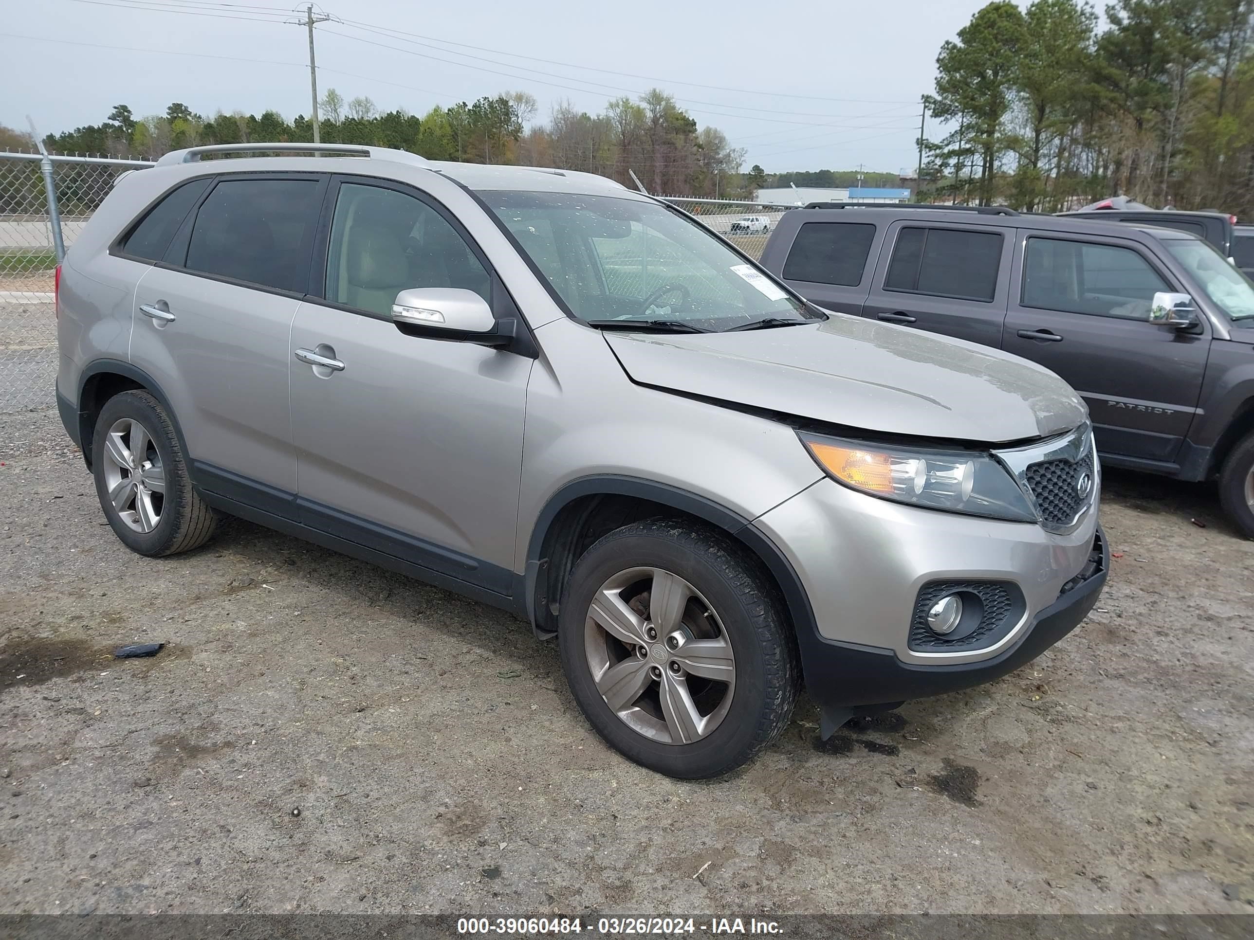 KIA SORENTO 2013 5xyku3a67dg359279