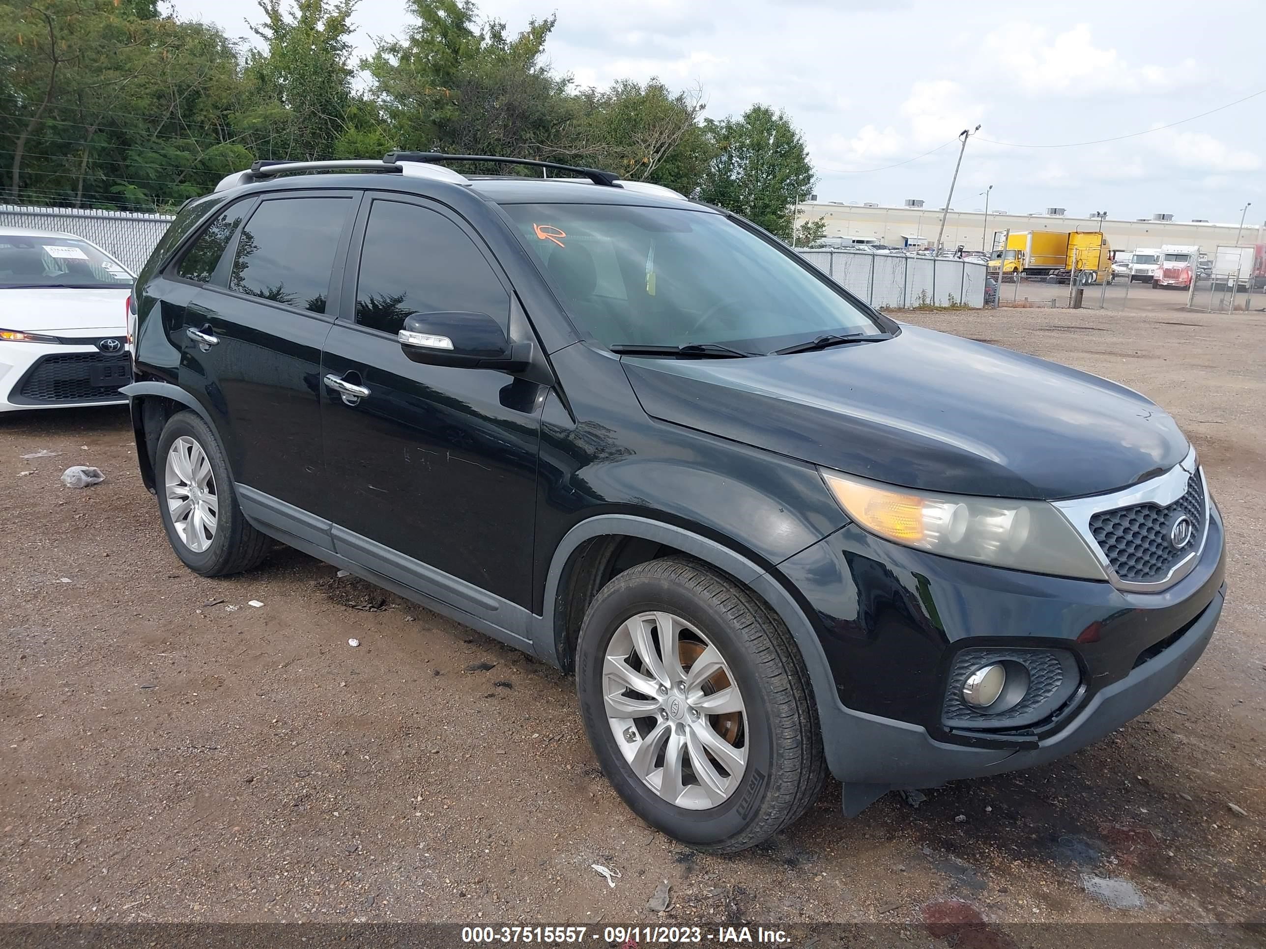 KIA SORENTO 2011 5xyku4a1xbg038294