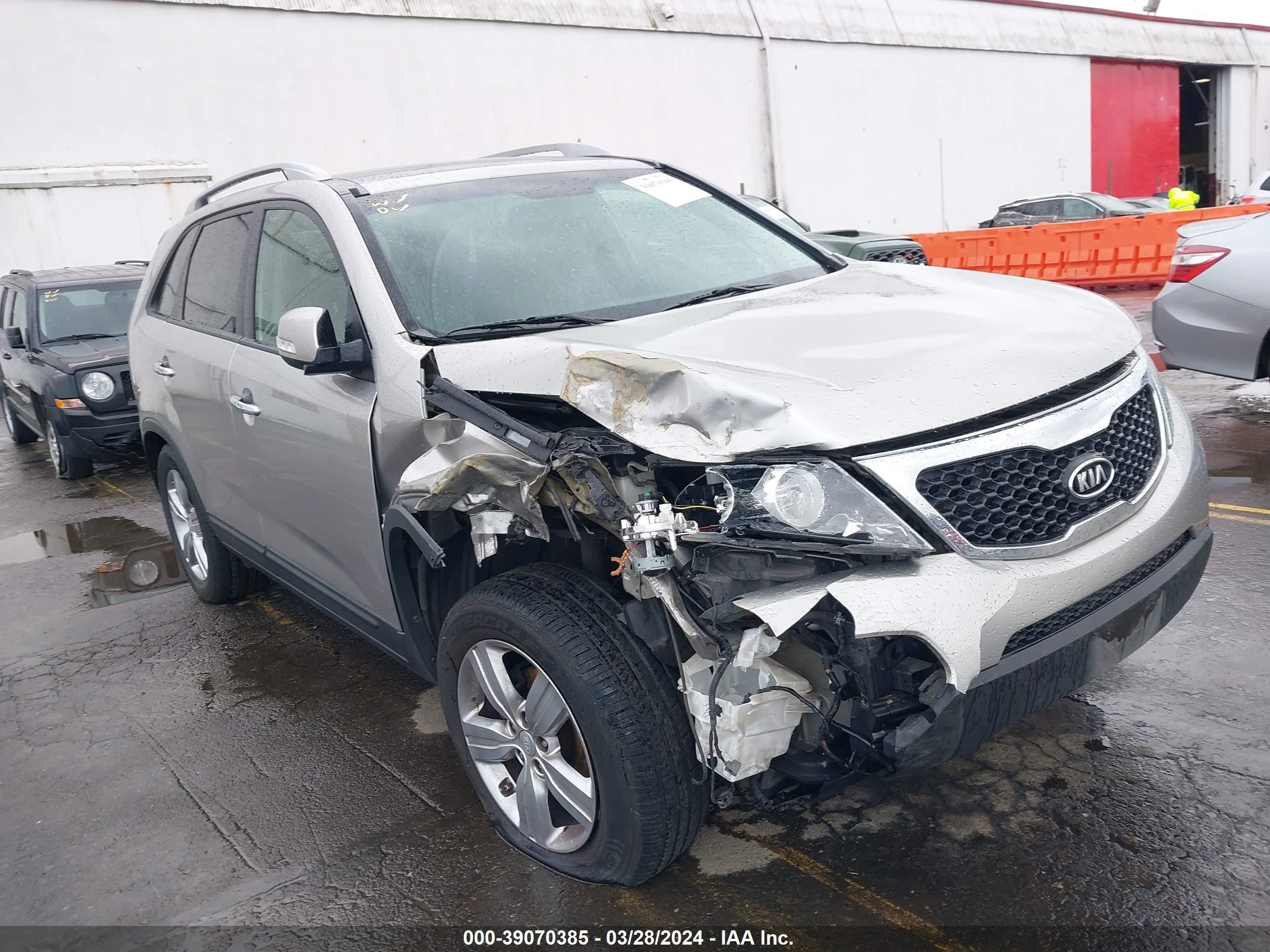 KIA SORENTO 2013 5xyku4a20dg411581