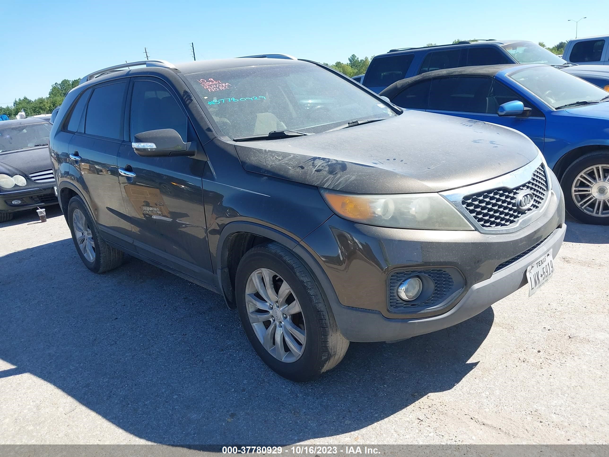 KIA SORENTO 2011 5xyku4a21bg135067