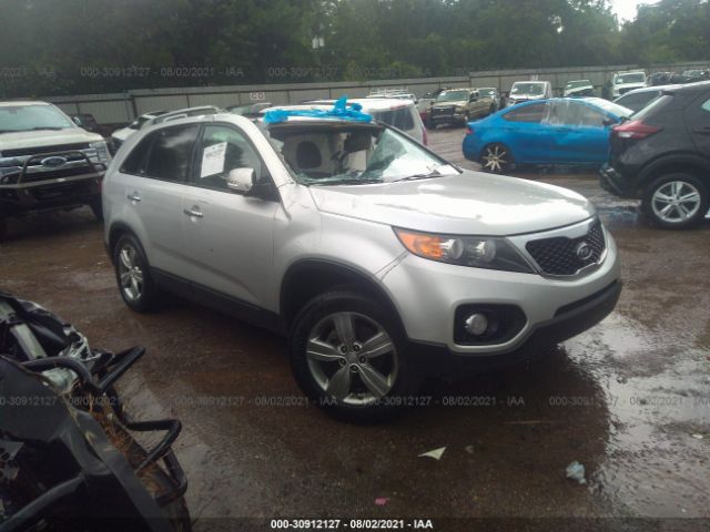 KIA SORENTO 2013 5xyku4a21dg325311