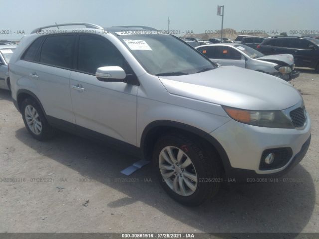 KIA SORENTO 2011 5xyku4a24bg022519