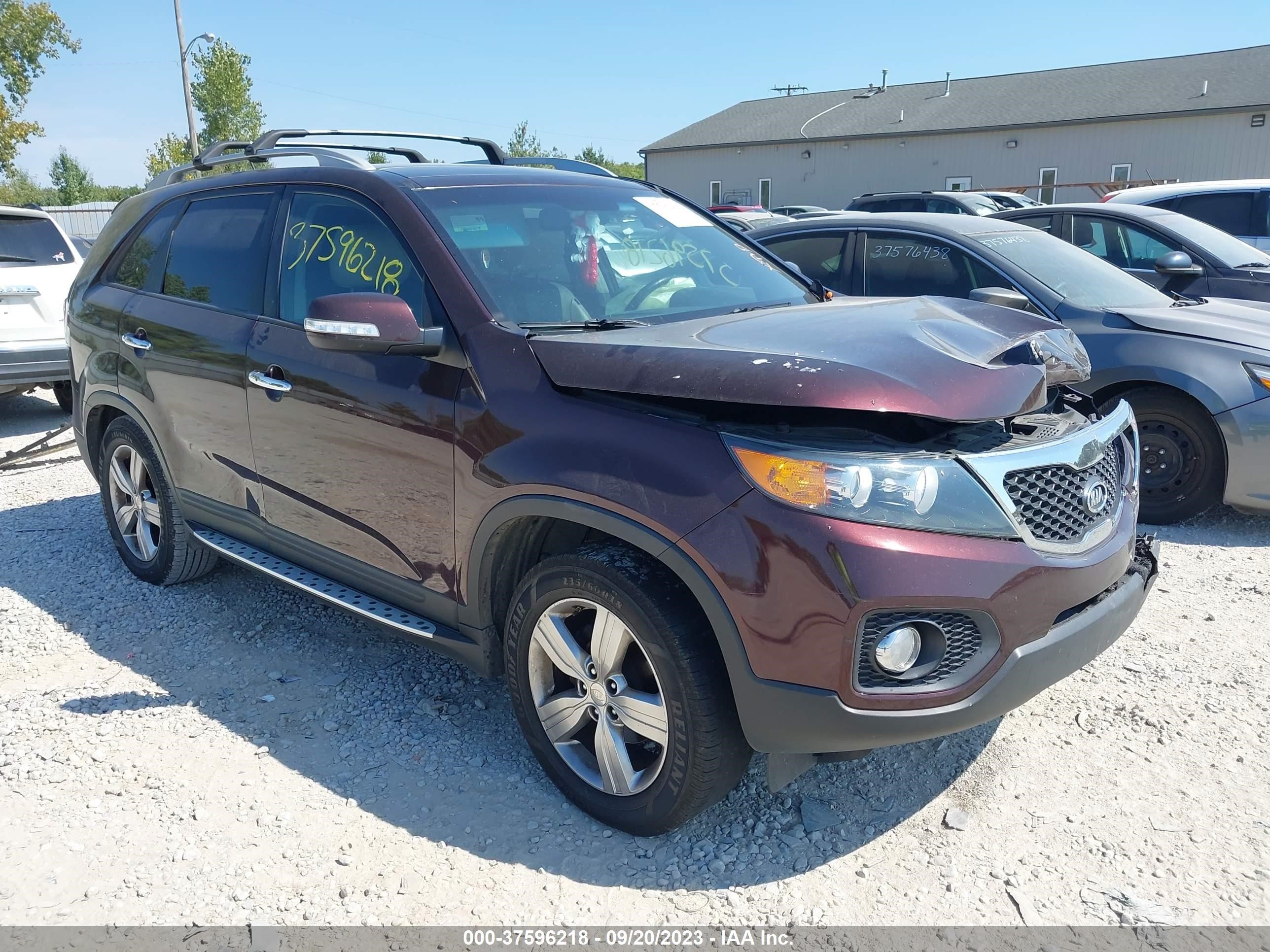 KIA SORENTO 2013 5xyku4a24dg320409