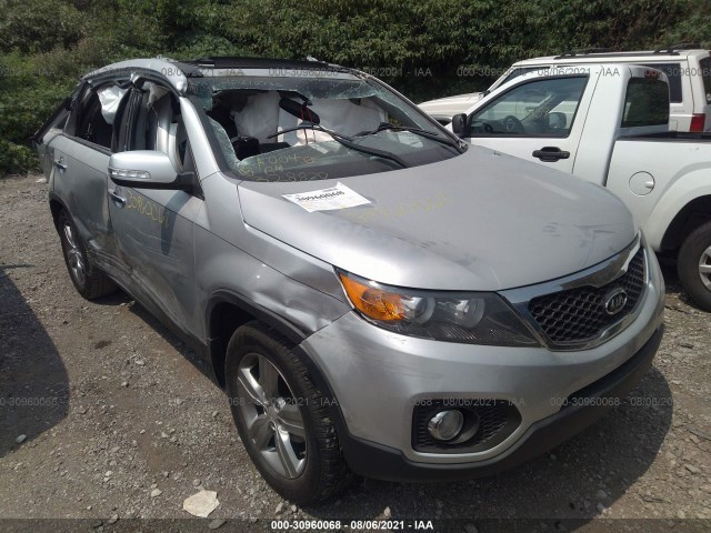 KIA SORENTO 2013 5xyku4a24dg328820