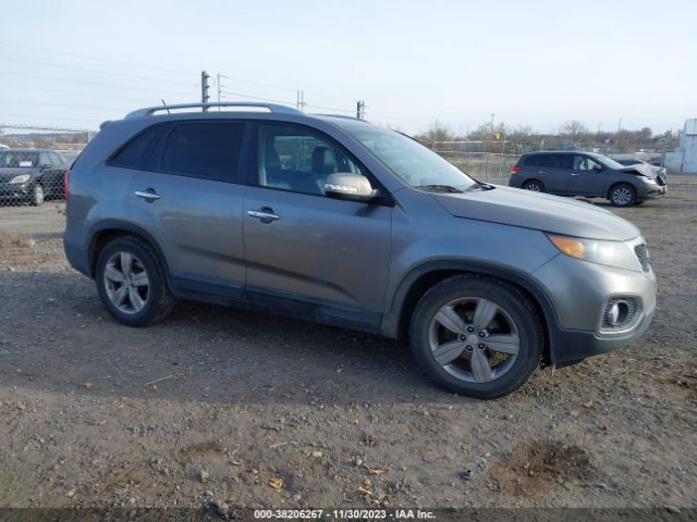 KIA SORENTO 2013 5xyku4a28dg317500