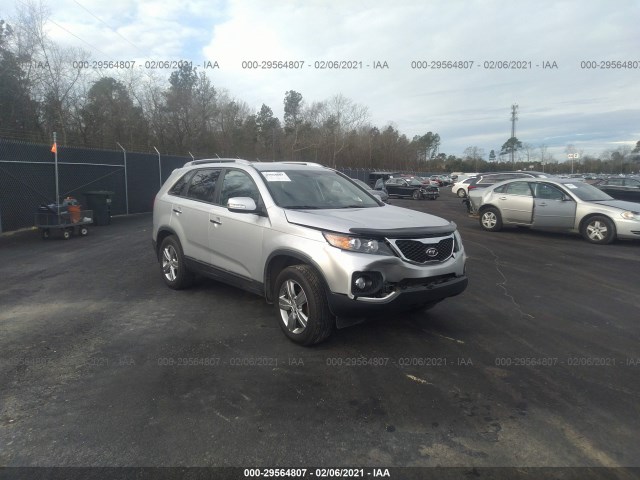 KIA SORENTO 2013 5xyku4a64dg409612