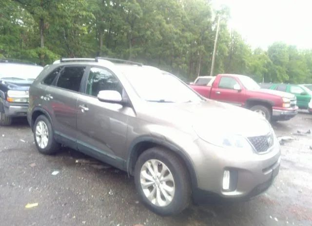 KIA SORENTO 2014 5xyku4a70eg515856