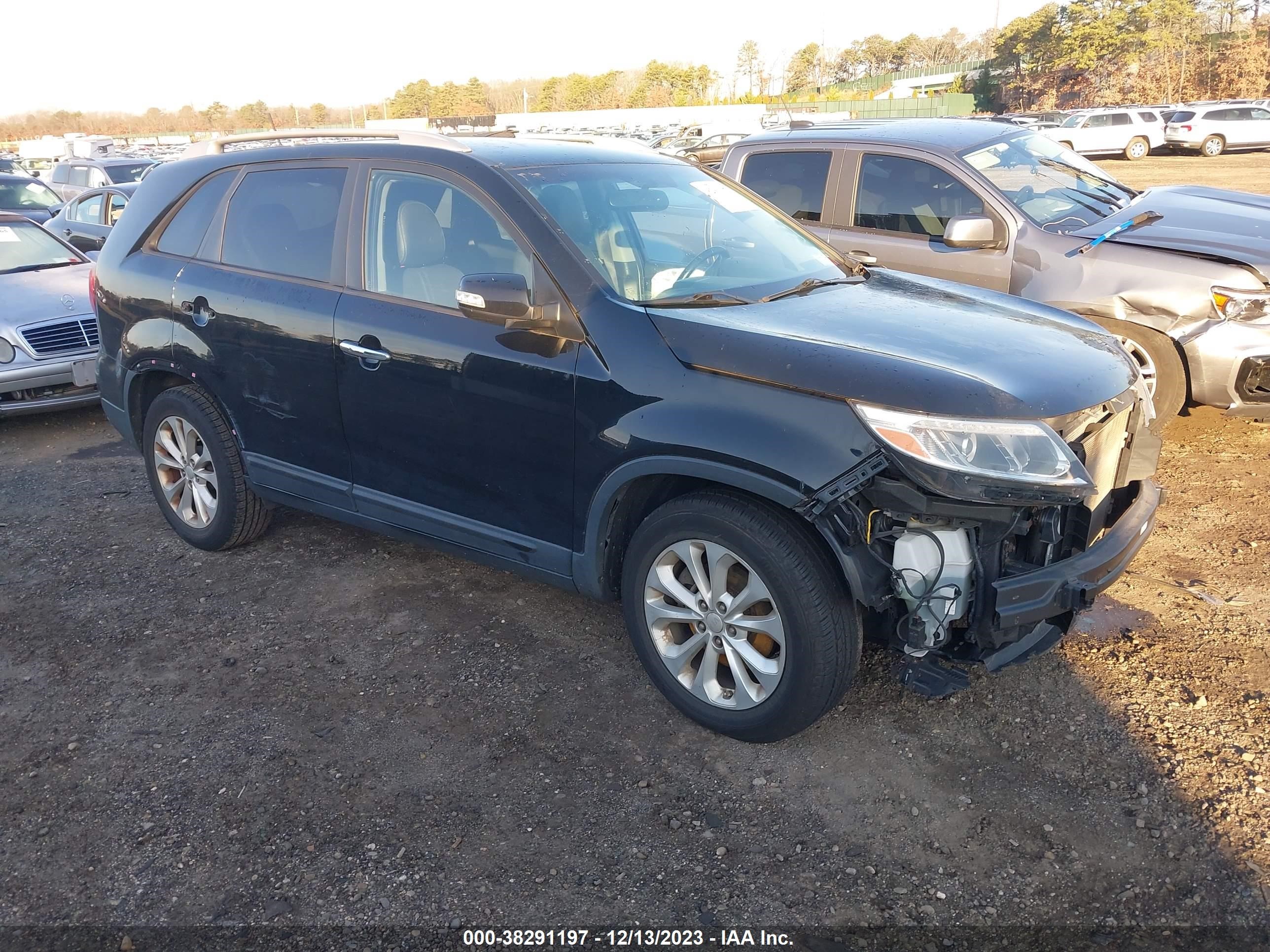 KIA SORENTO 2014 5xyku4a73eg491441