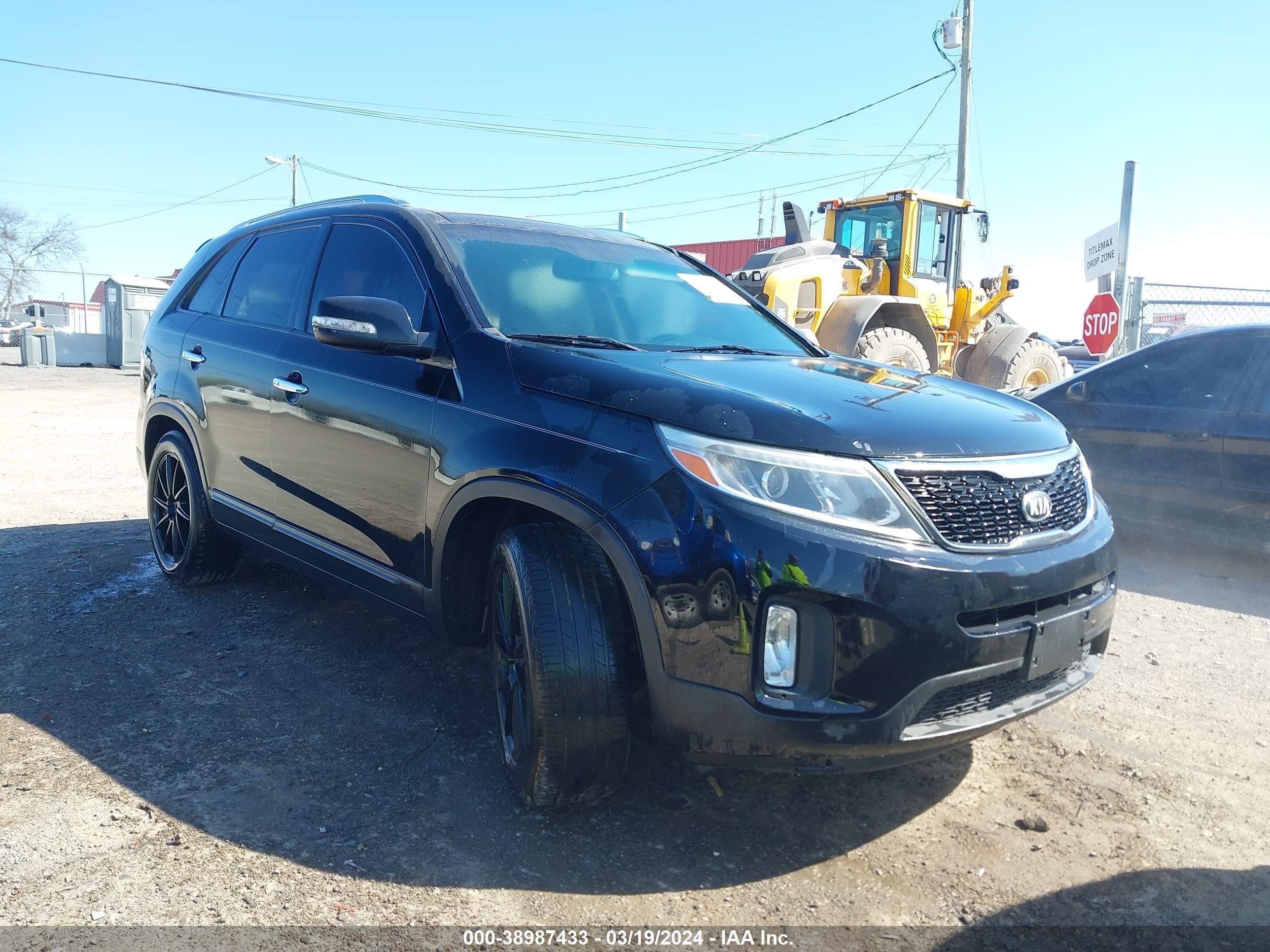 KIA SORENTO 2014 5xyku4a76eg484239