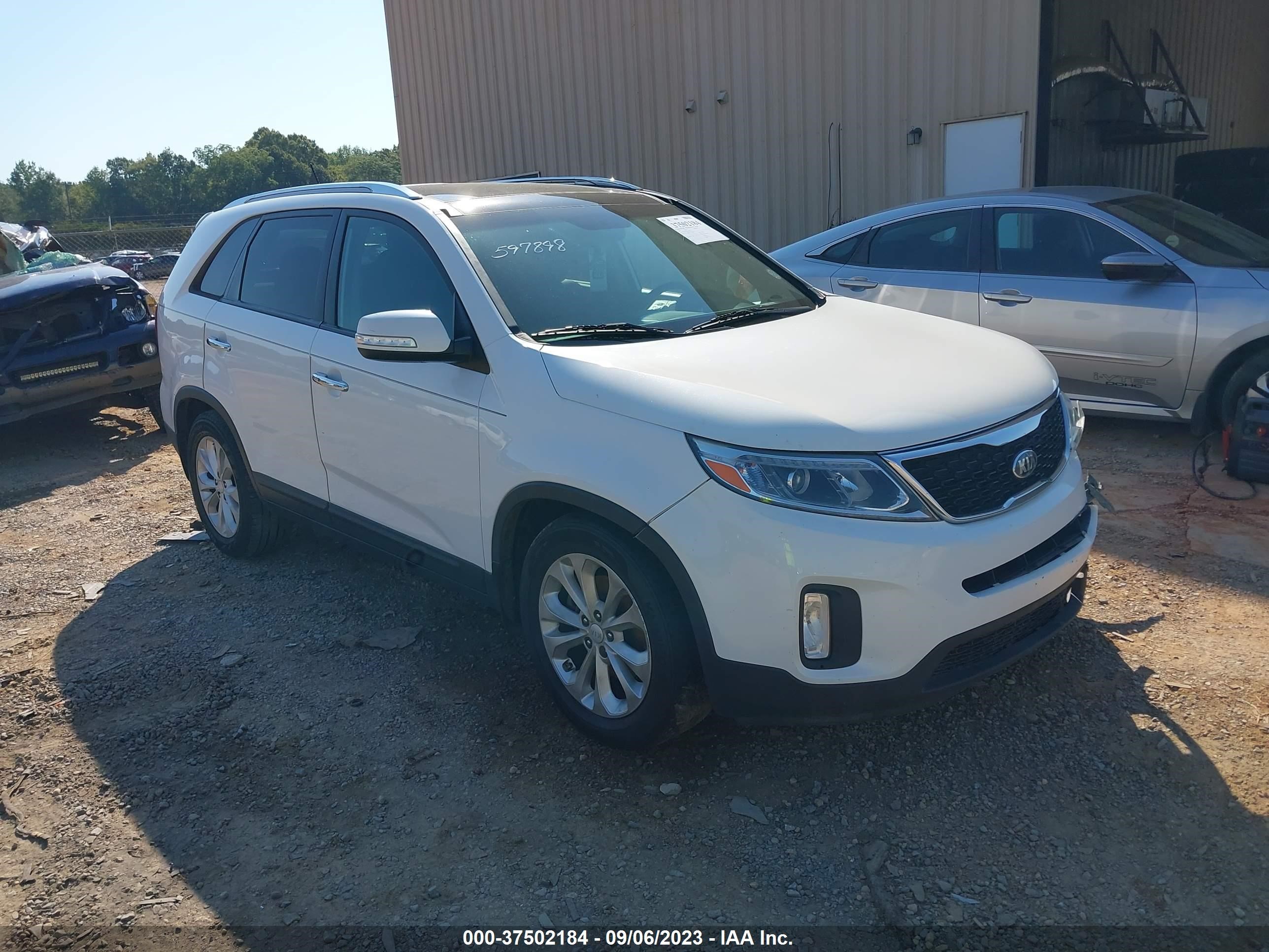 KIA SORENTO 2015 5xyku4a76fg597898