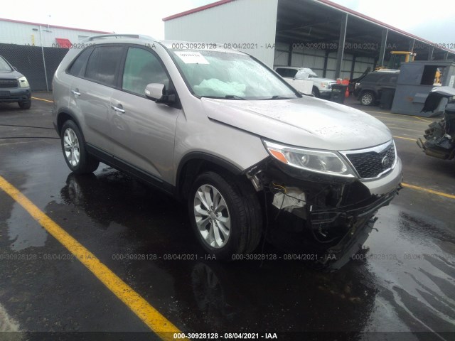 KIA SORENTO 2015 5xyku4a79fg640422