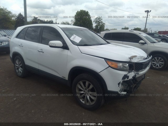 KIA SORENTO 2011 5xykuca18bg012044