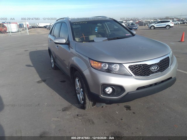 KIA SORENTO 2013 5xykuca60dg380085