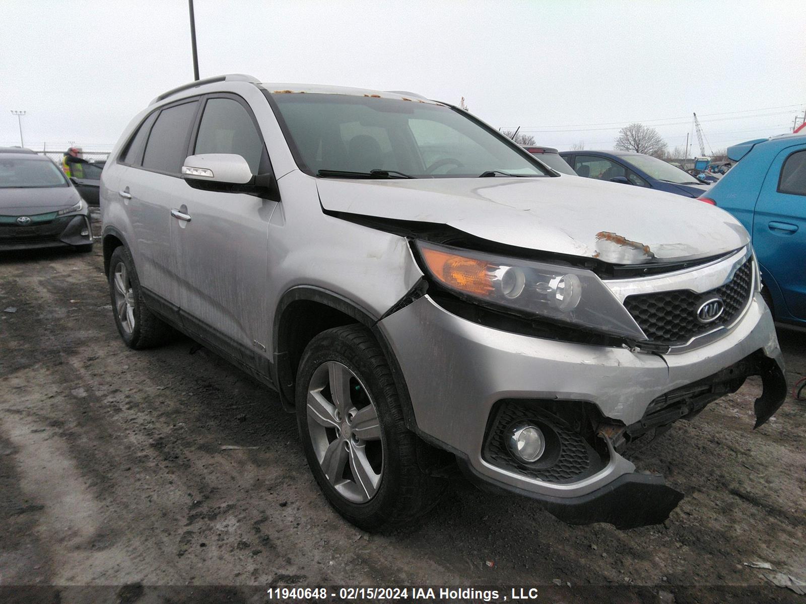 KIA SORENTO 2013 5xykuca65dg369342