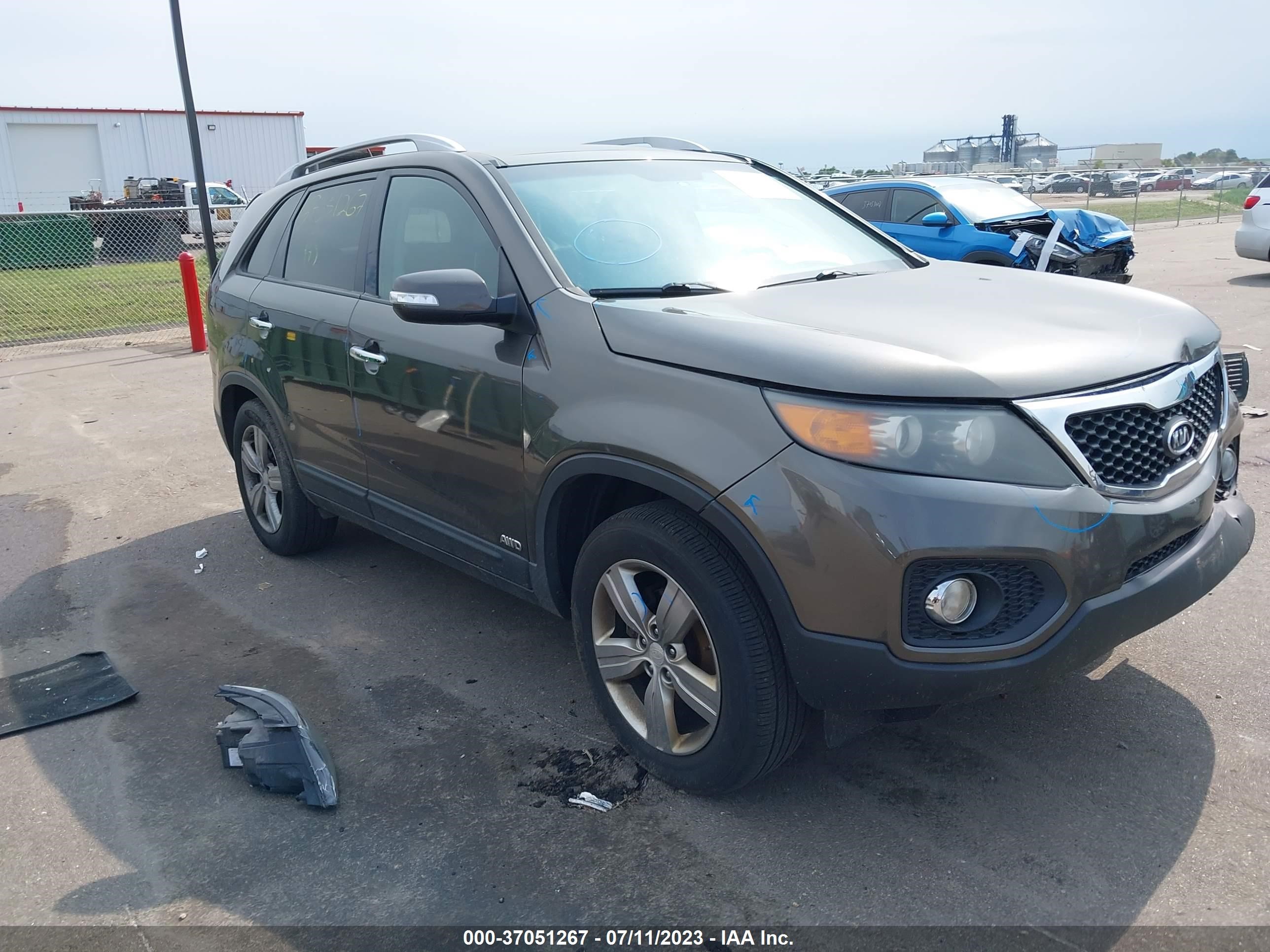 KIA SORENTO 2013 5xykuda24dg410921