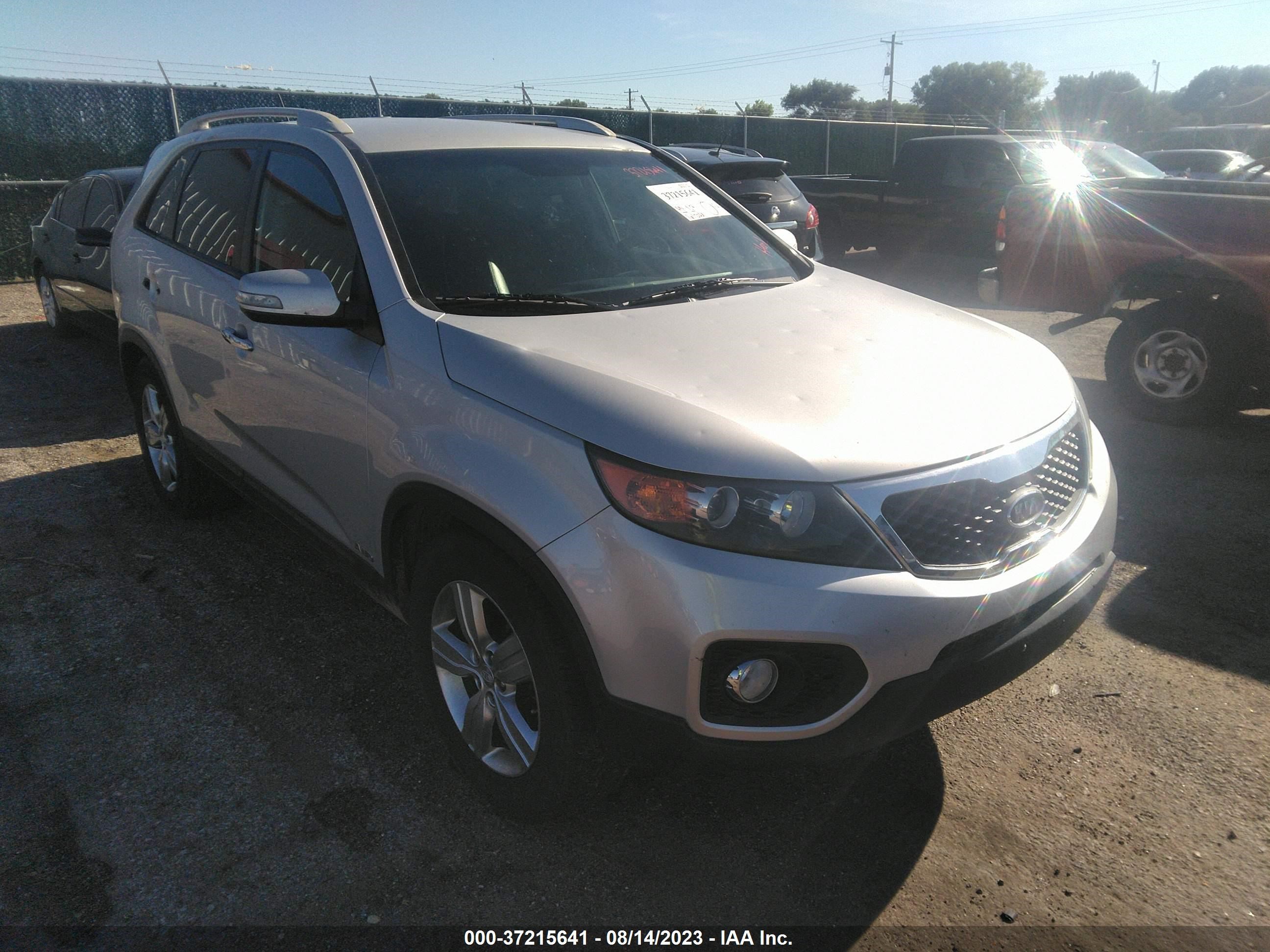 KIA SORENTO 2012 5xykuda26cg279957